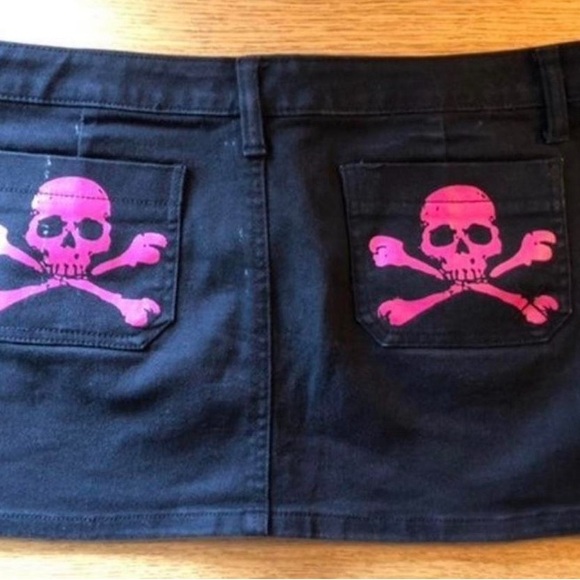 MAJOR TRIPP NYC SKIRT ISO POST!!💓🕷️ - Picture 5 of 9